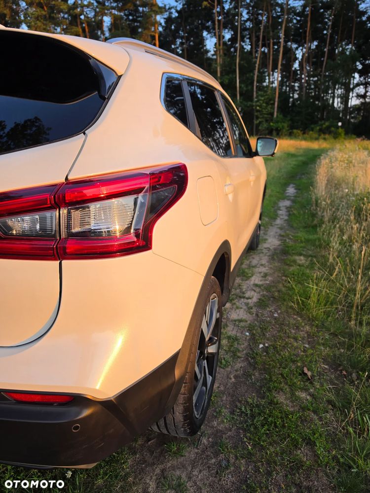 Nissan Qashqai 1.3 DIG-T Tekna - 11