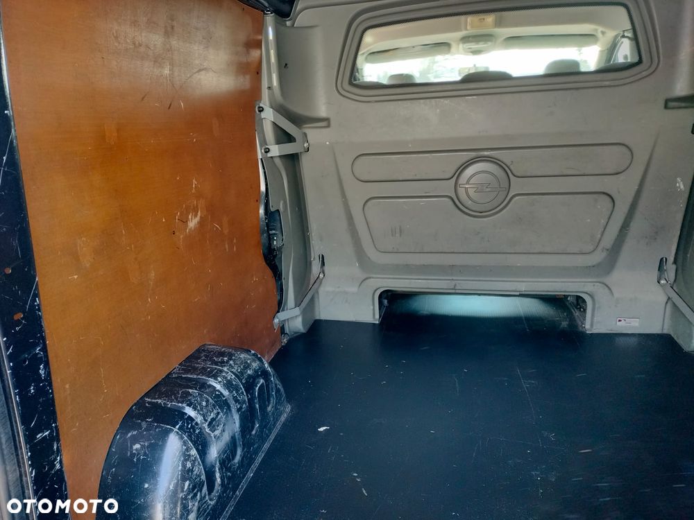 Opel vivaro - 24