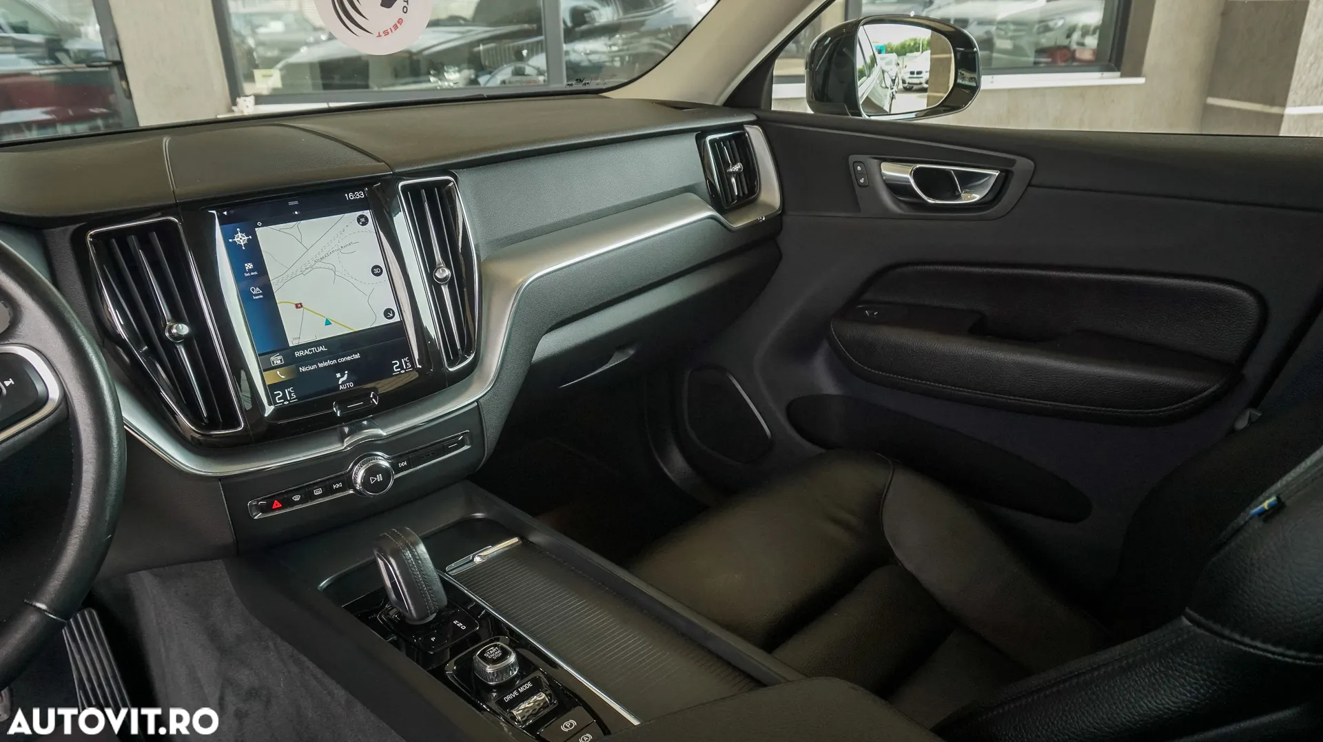 Volvo XC 60 T8 Twin Engine AWD Momentum - 10