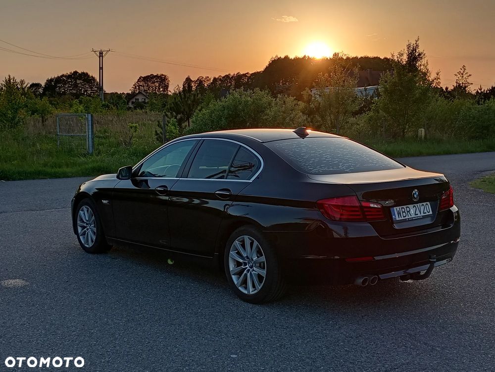 BMW F10 2011 photo 2