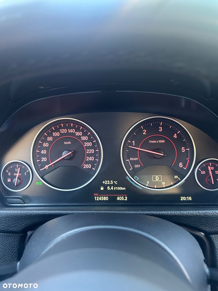 BMW Seria 3 318d - 15