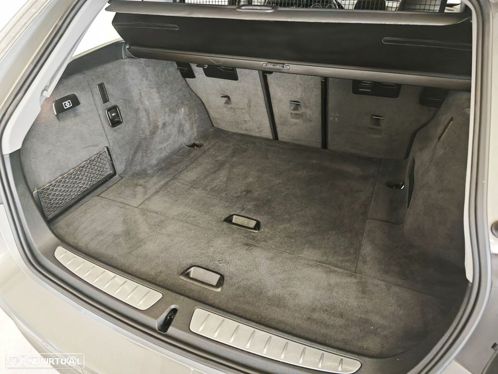BMW 318 d Touring Line Luxury - 57