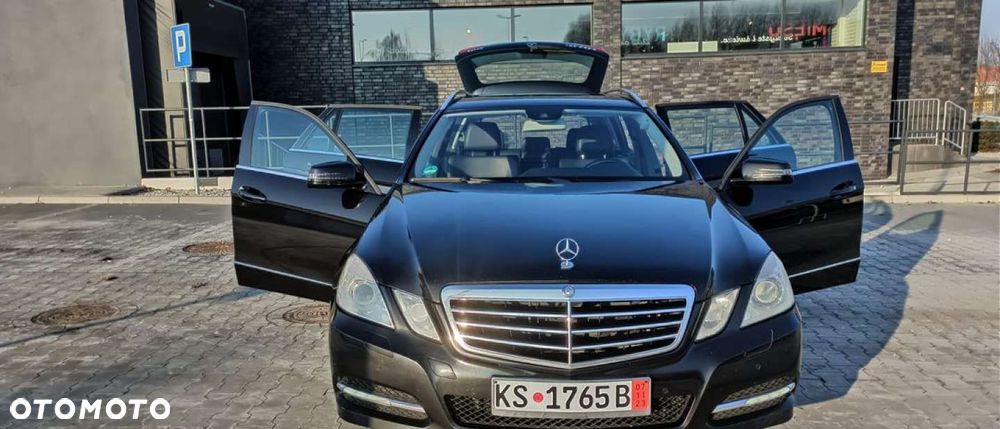 Mercedes-Benz Klasa E 250 CDI DPF BlueEFFICIENCY 7G-TRONIC Elegance - 20