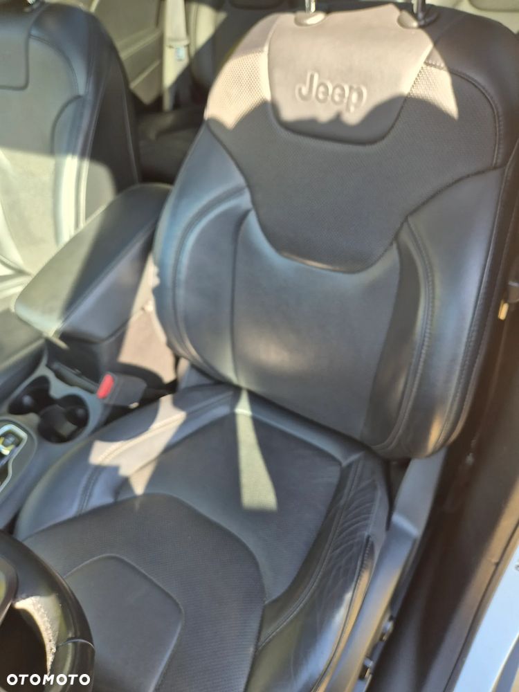 Jeep Cherokee 3.2 V6 Active Drive I Limited - 35