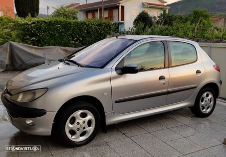 Peugeot 206 1.9 D XT - 1