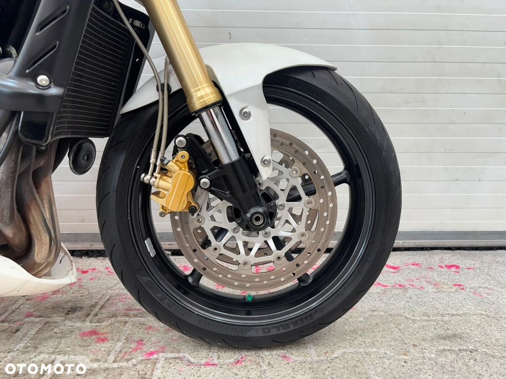 Triumph Street Triple - 21