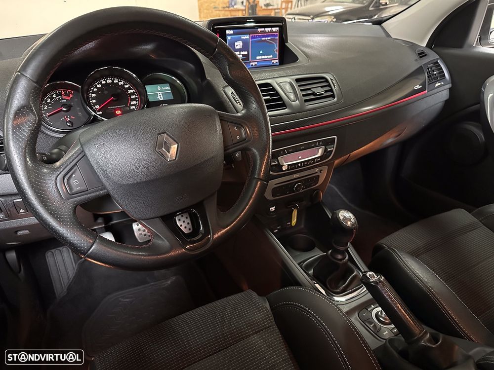 Renault Mégane Sport Tourer 1.5 dCi GT Line SS - 21