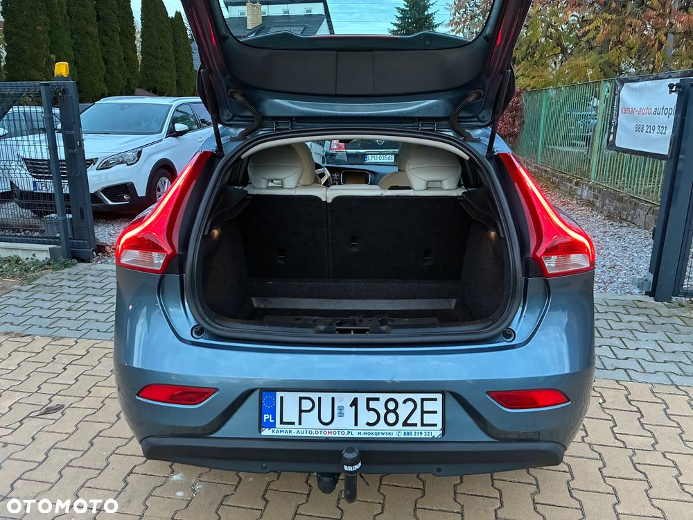 Volvo V40 D2 - 10