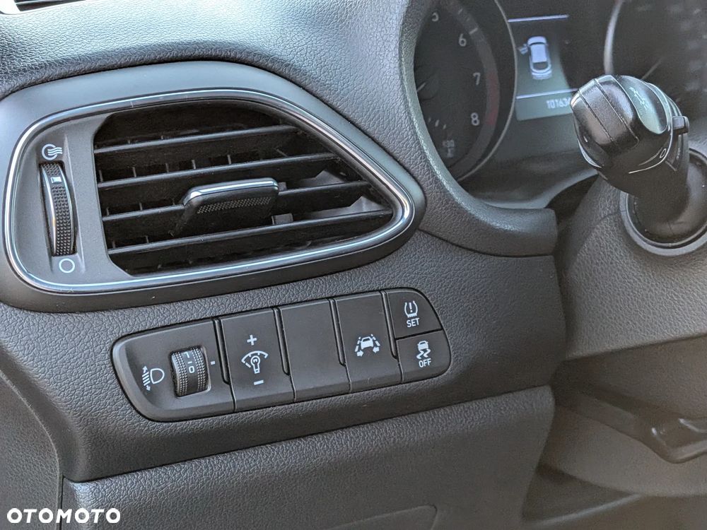 Hyundai i30 1.4 T-GDI Premiere Style - 19
