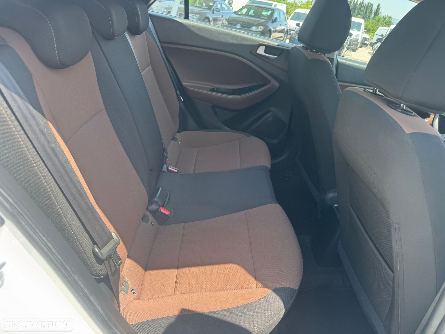 Hyundai i20 1.1 CRDi Access+Bluetooth - 14