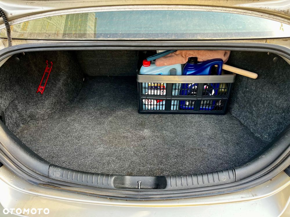 Ford Mondeo 1.8 X - 18