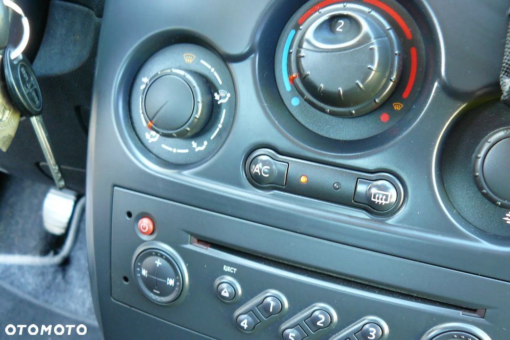 Renault Clio 1.2 TCE Expression - 20