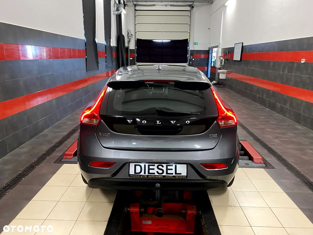 Volvo V40 D2 Summum - 11