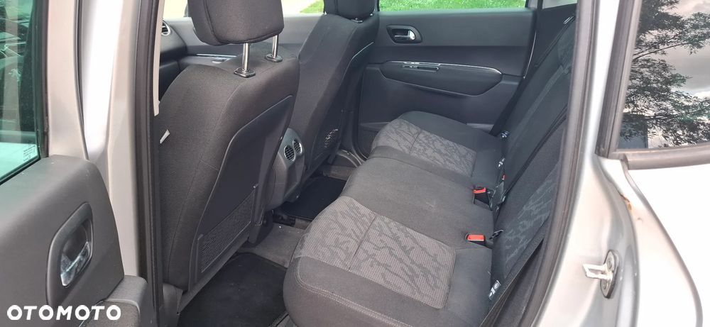 Peugeot 3008 1.6 HDi Premium - 9