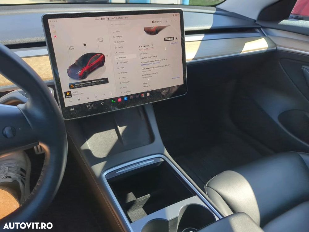 Tesla Model 3 - 12