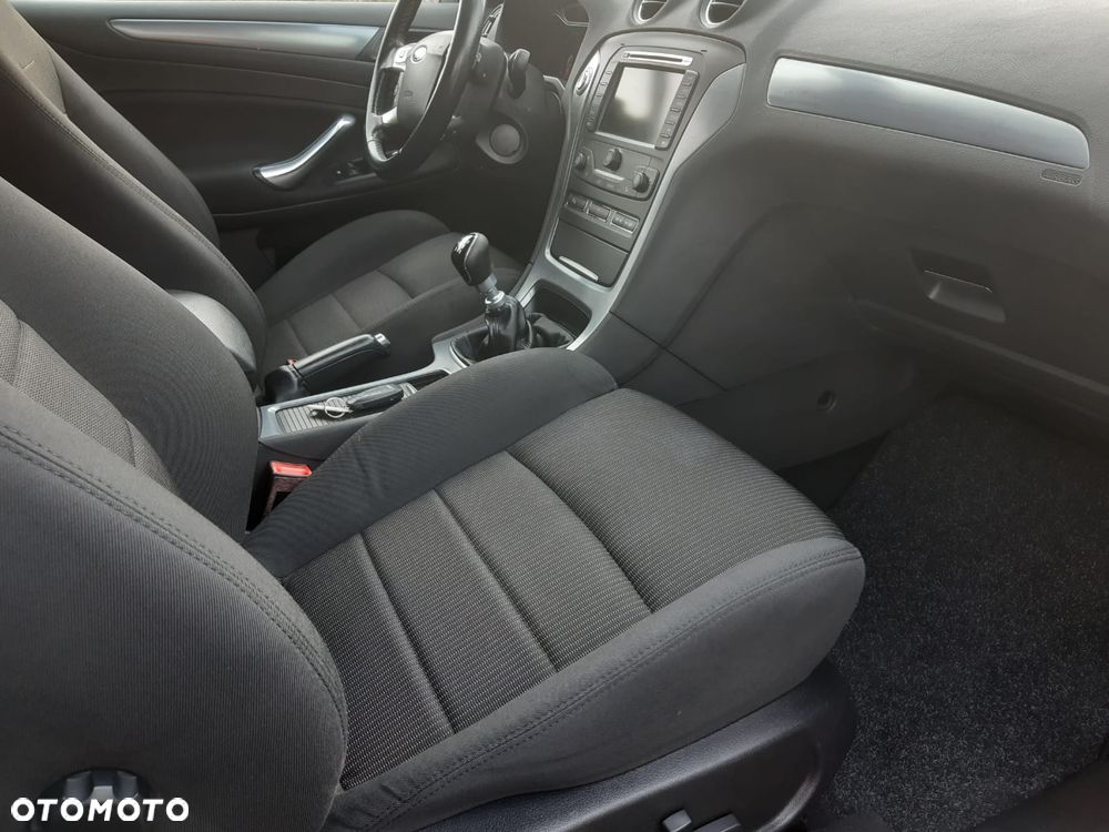Ford Mondeo - 19
