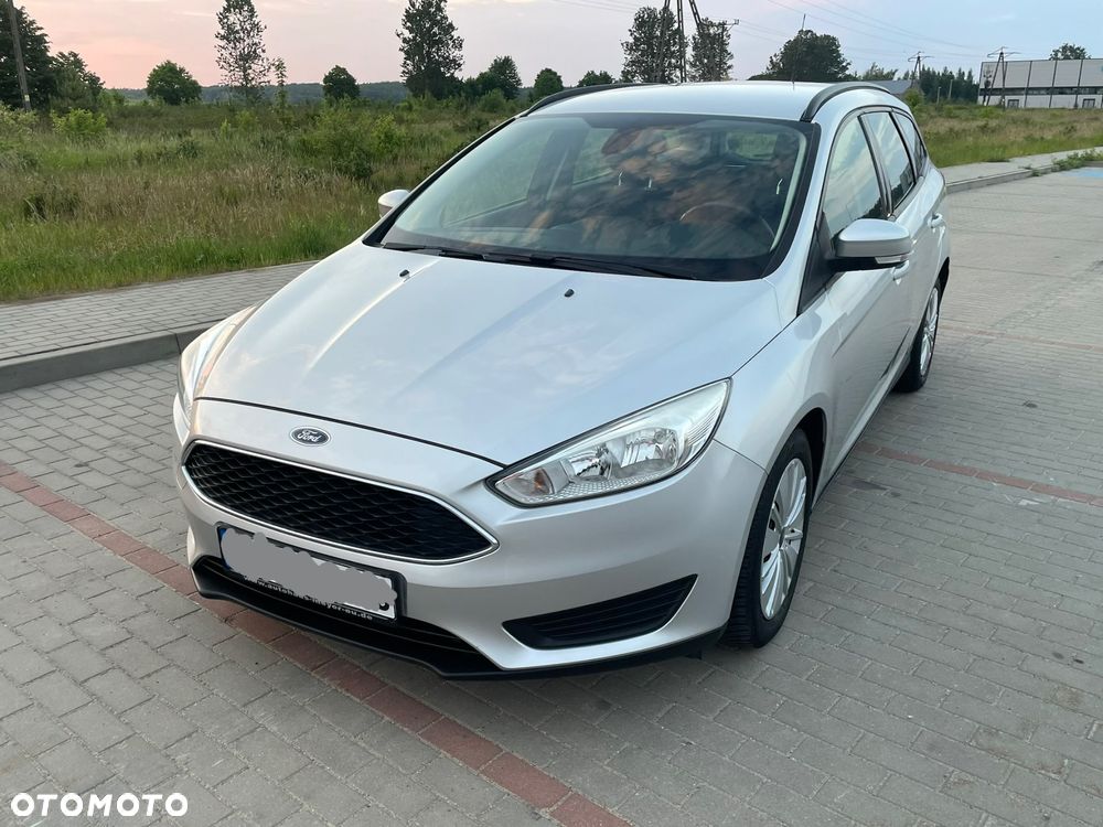 Ford Focus SW - 17