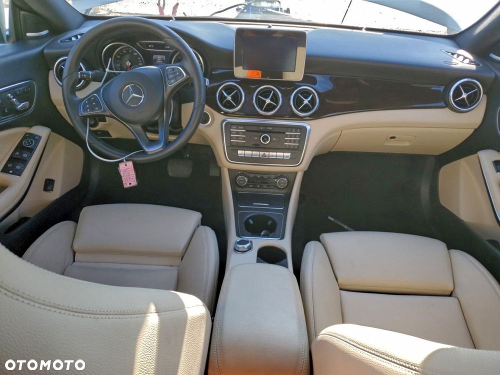 Mercedes-Benz CLA 250 4Matic 7G-DCT - 7