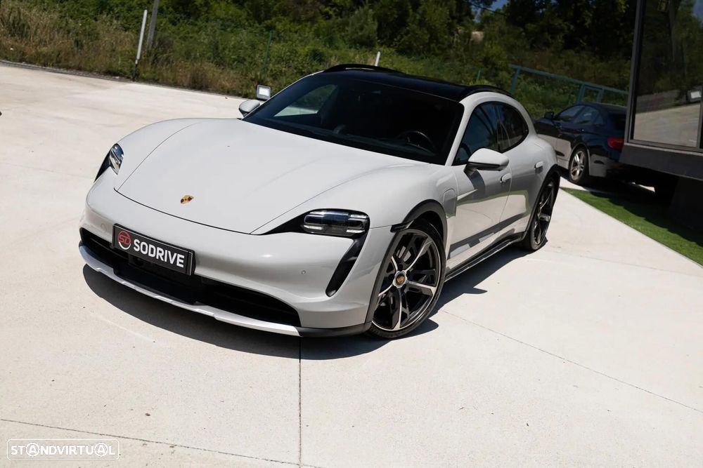 Porsche Taycan Cross Turismo 4 - 8