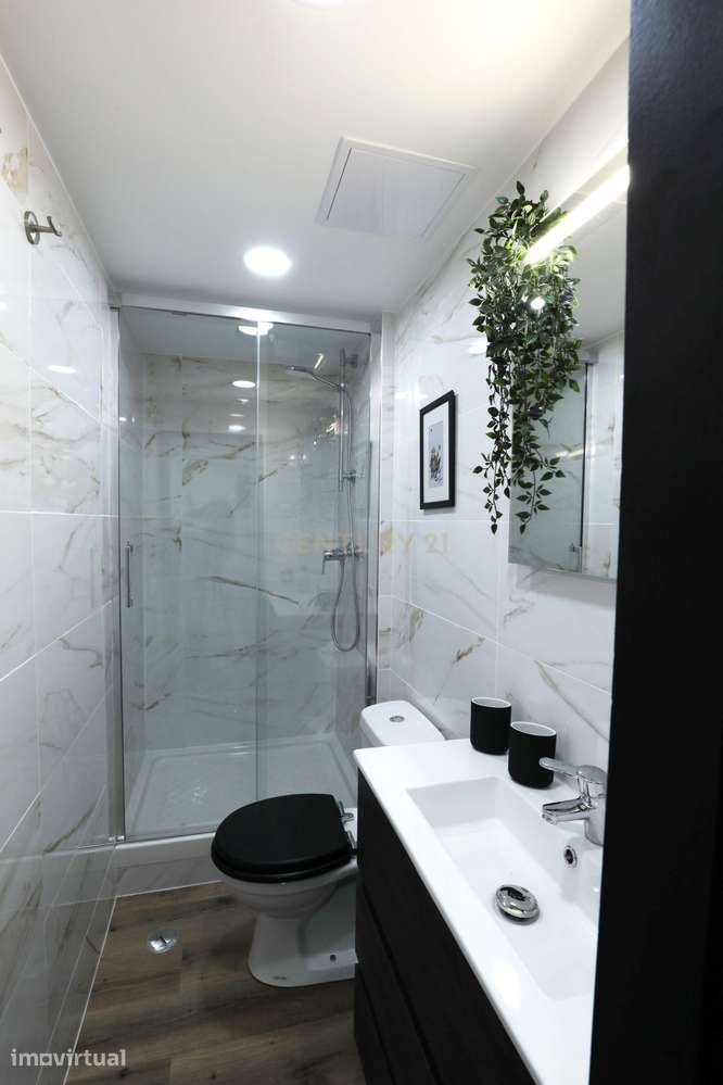 Apartamento T1 remodelado no coração de Alfama - Grande imagem: 4/5