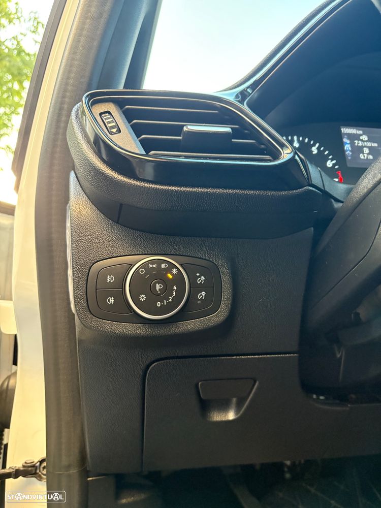 Ford Fiesta 1.0 EcoBoost S&S Titanium - 25
