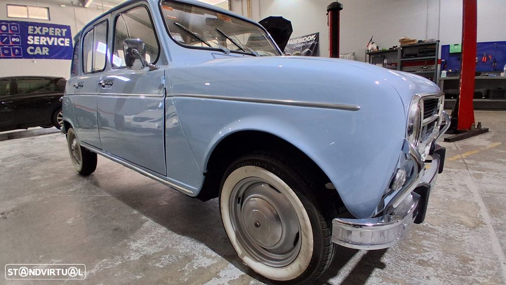 Renault 4 - 5