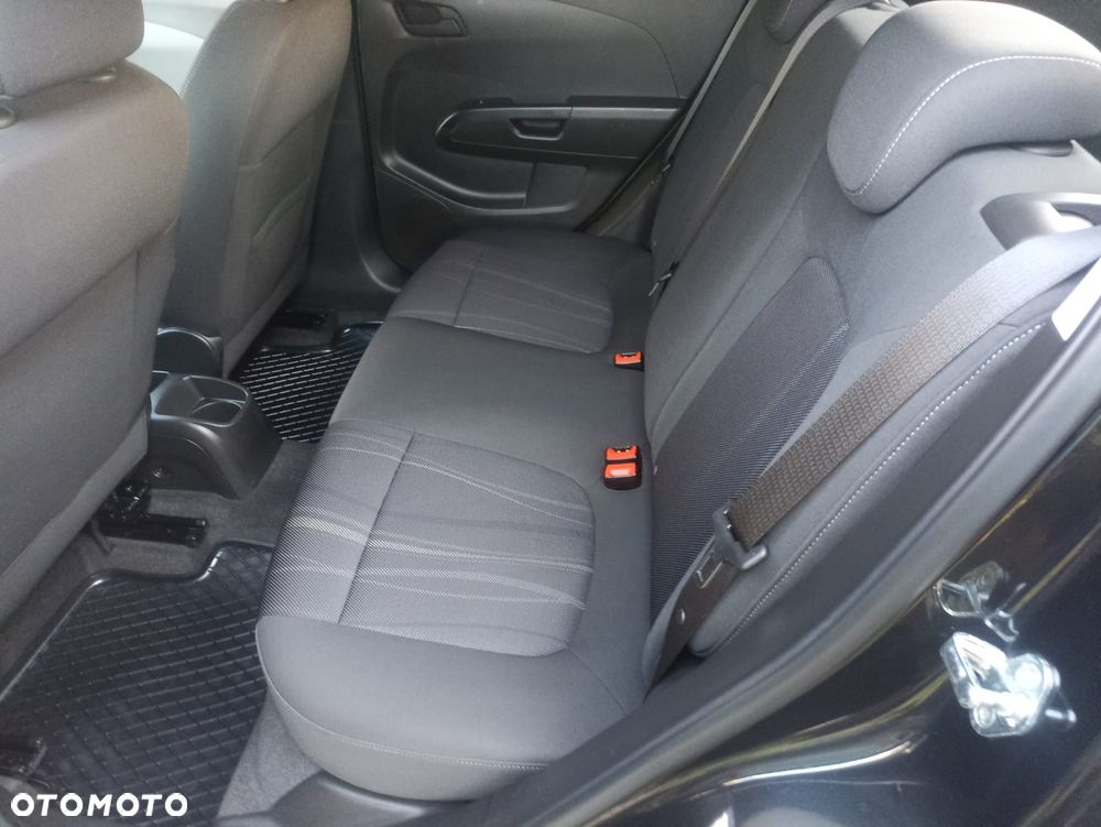 Chevrolet Aveo - 27