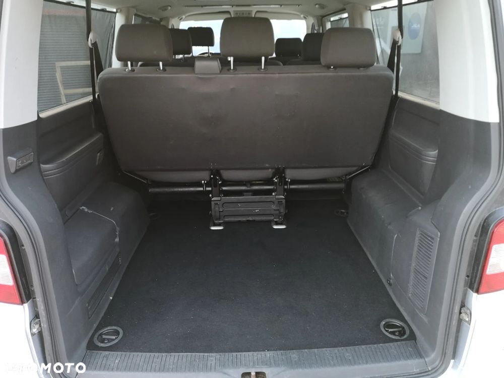 Volkswagen Caravelle - 15