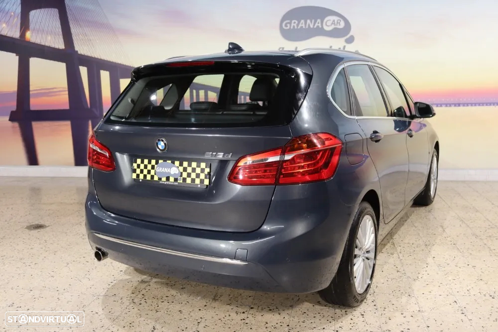BMW 218 Active Tourer d Line Luxury - 4