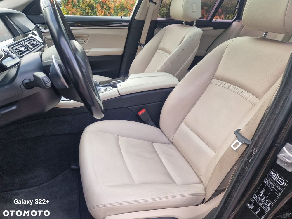 BMW Seria 5 535d xDrive Sport-Aut Luxury Line - 16