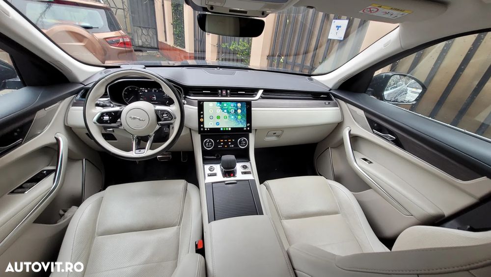 Jaguar F-Pace - 6