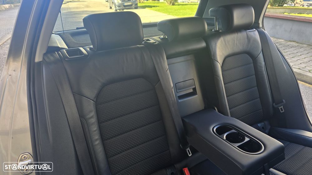 VW Golf 1.6 TDi DPF DSG Highline - 22