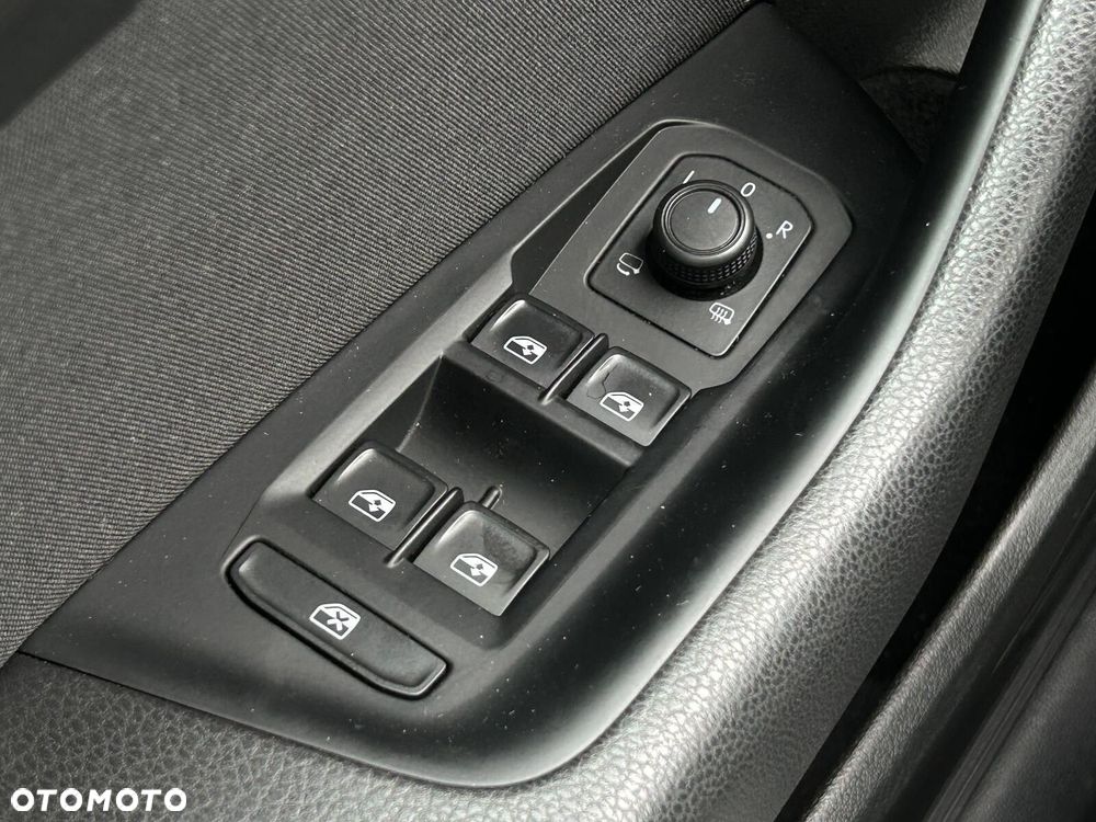 Volkswagen Passat - 20