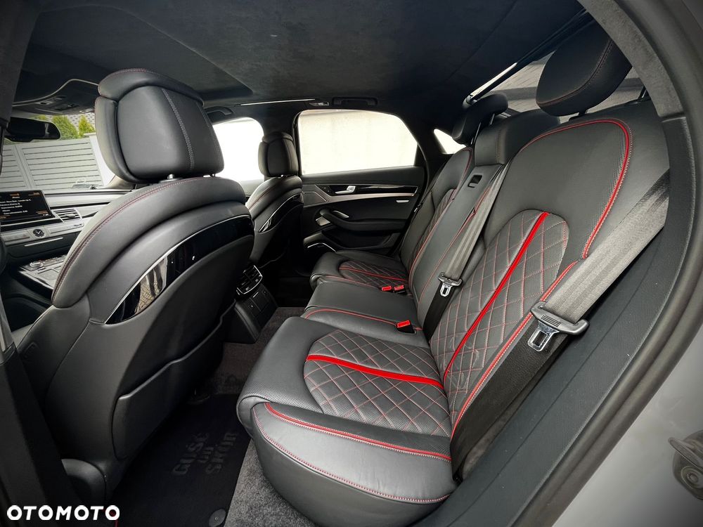 Audi A8 4.2 TDI DPF (clean diesel) quattro tiptronic - 19