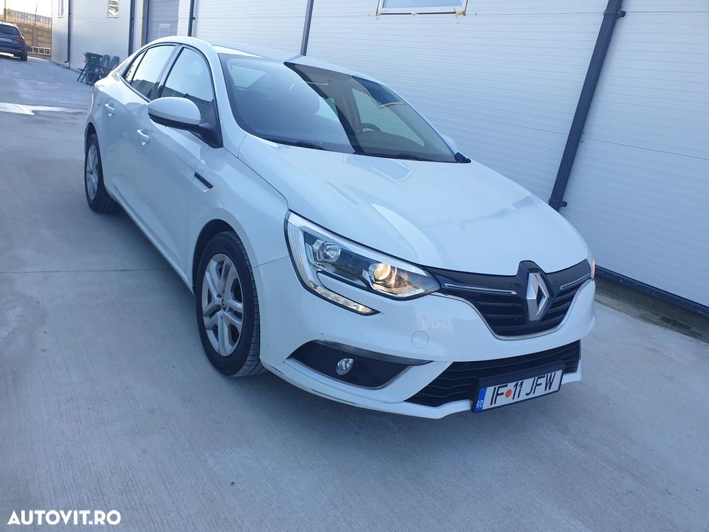 Renault Megane TCe Business - 15