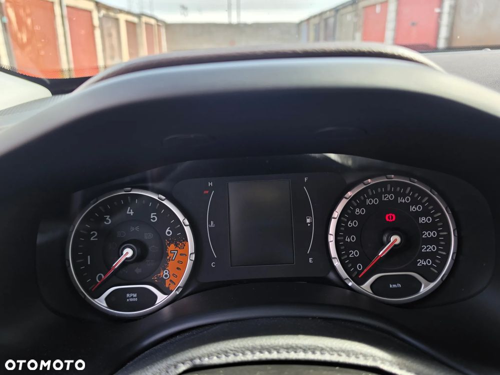 Jeep Renegade - 26