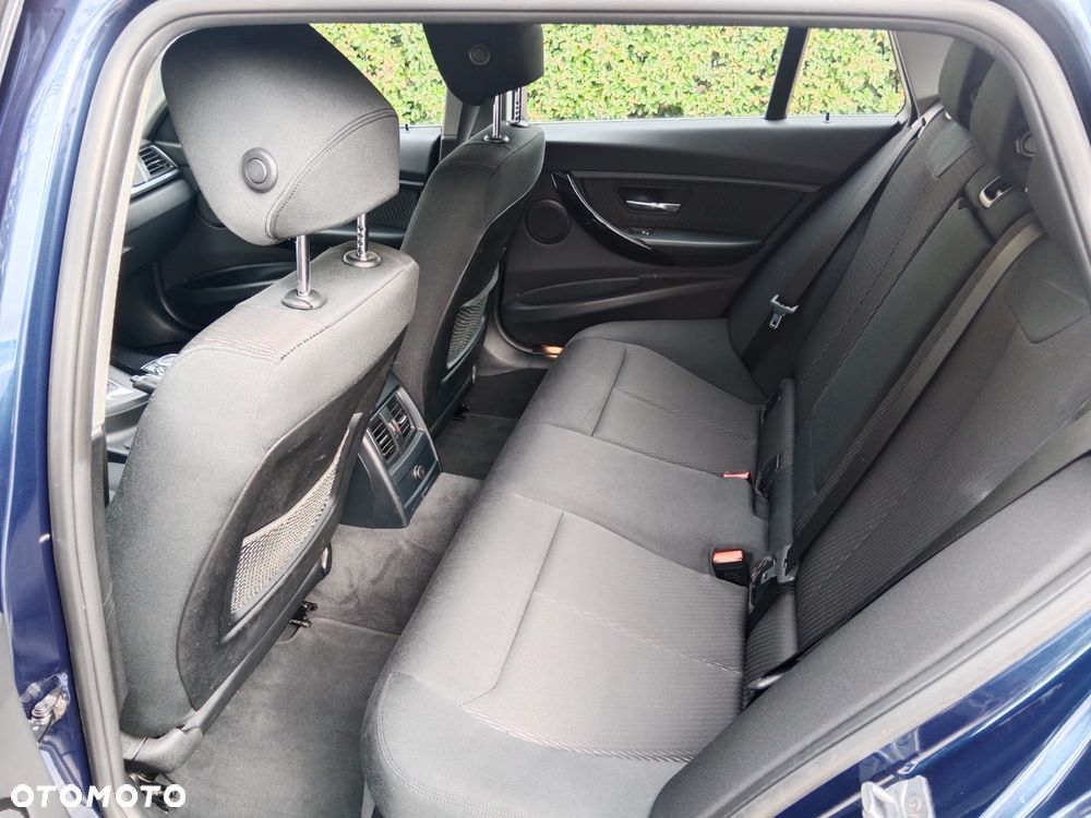 BMW Seria 3 - 25