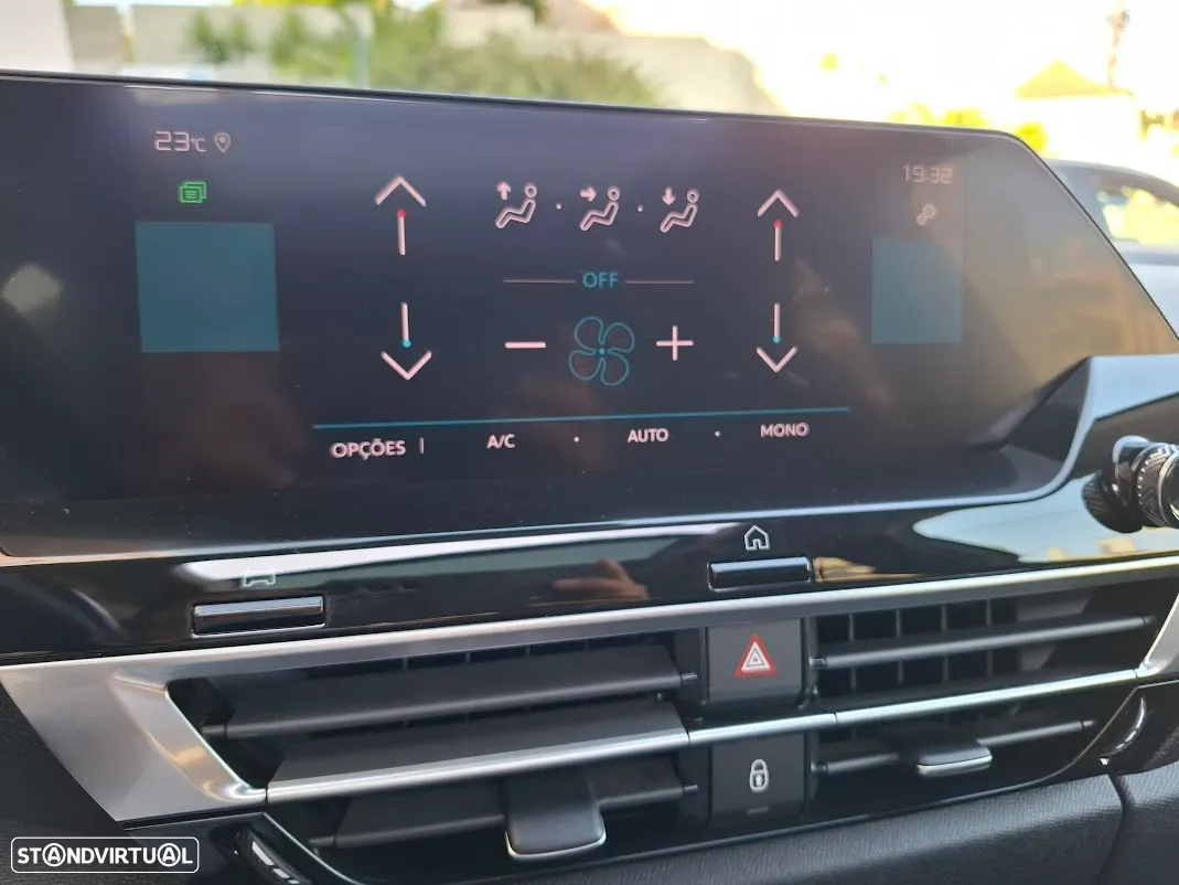 Citroën C4 PureTech 130 Stop&Start EAT8 SHINE - 18