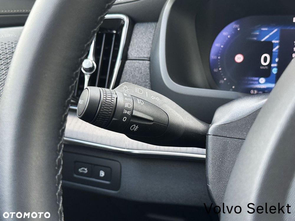 Volvo XC 90 - 21