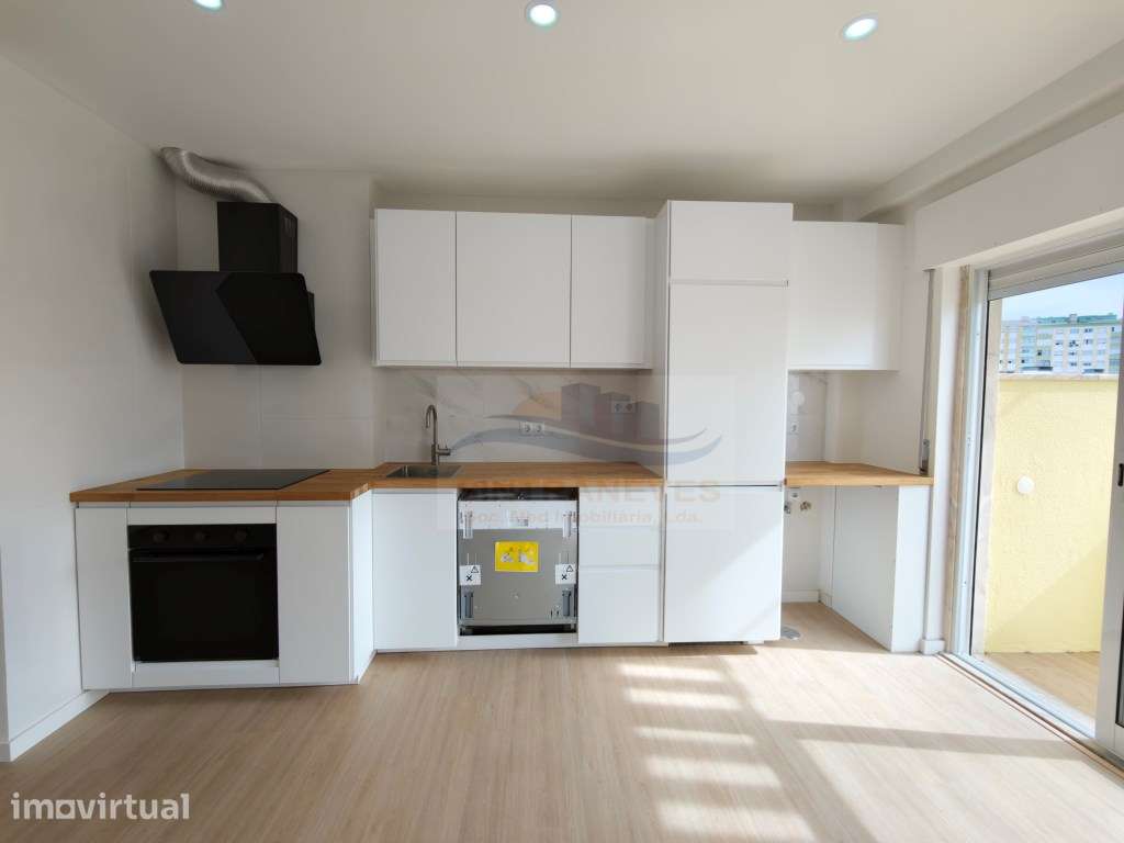 T3 Totalmente Remodelado a Estrear | 3 Varandas | Casal de São Brás... - Grande imagem: 2/29