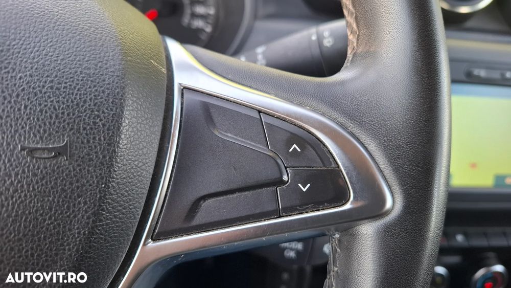 Dacia Duster 1.6 SCe Comfort - 33