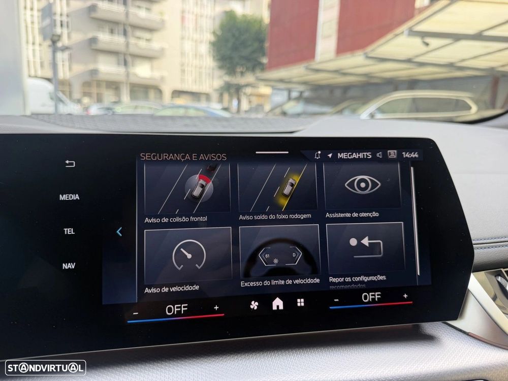 BMW 225xe Active Tourer e xDrive Pack Desportivo M - 45