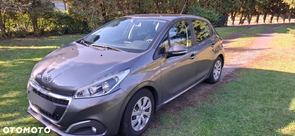 Peugeot 208 2018 photo 3