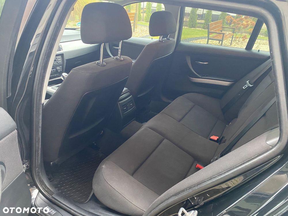 BMW Seria 3 318i - 7