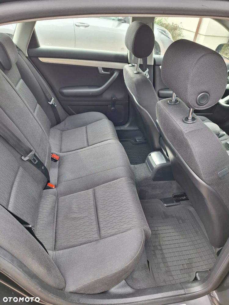 Audi A4 Limousine 1.6 - 10