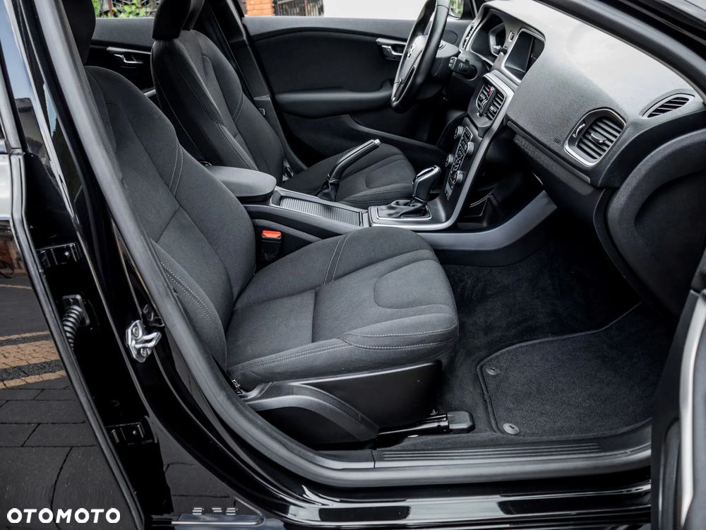 Volvo V40 T2 Drive-E Momentum - 14