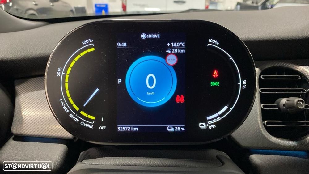 MINI 3 Portas Cooper SE Essential - 6