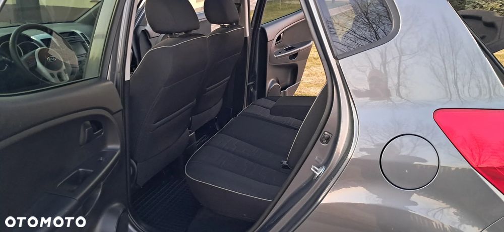 Kia Venga 1.4 CVVT Vision - 18