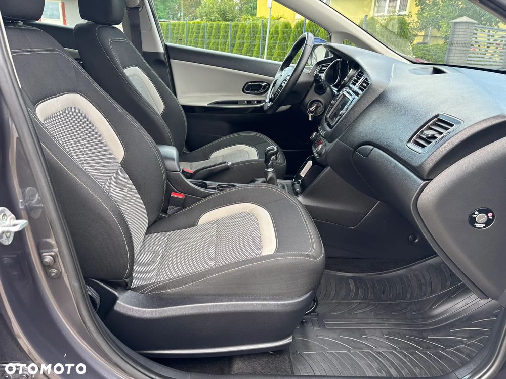 Kia Ceed 1.6 CRDi 128 ISG Platinum Edition - 9