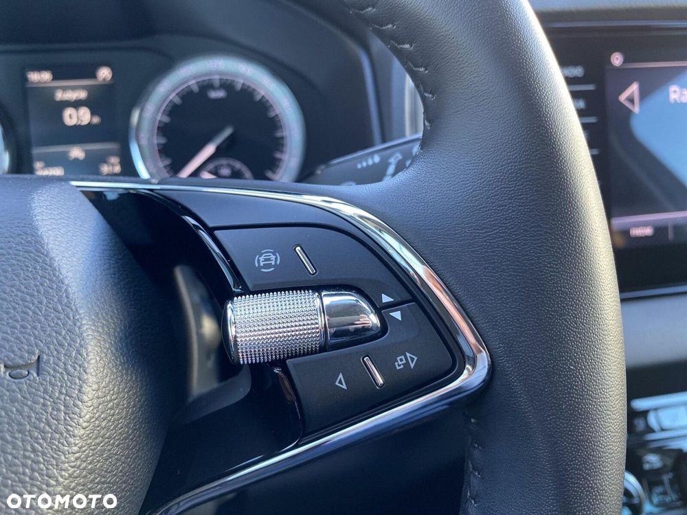 Skoda Karoq 1.5 TSI ACT 4x2 Ambition - 26